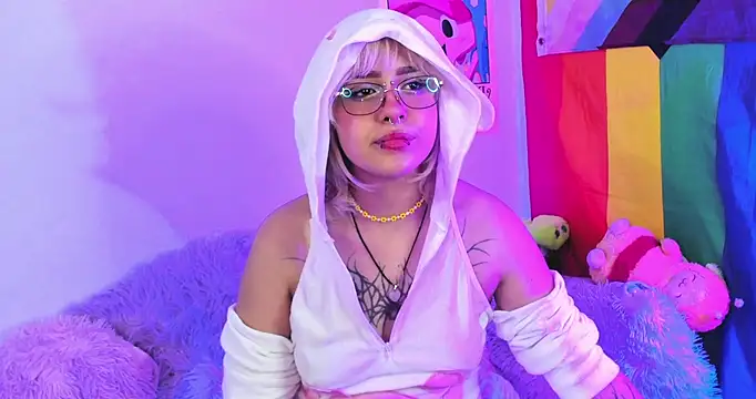 NekoWaifu online show from 11-09-25, 03:38