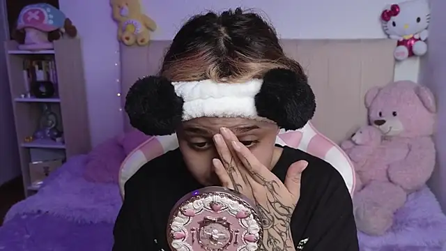 NekoWaifu online show from 05-08-26, 02:11