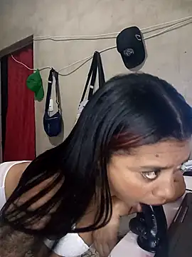 Snapshot of Isabela_Foxx1 chatting on 10-18-25, 11:38 Isabela Foxx1 online show from 10-18-25, 11:38