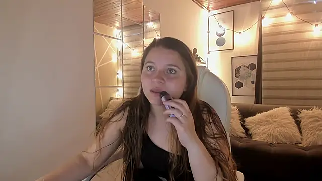 sophiee09  online show from 10-13-25, 03:12