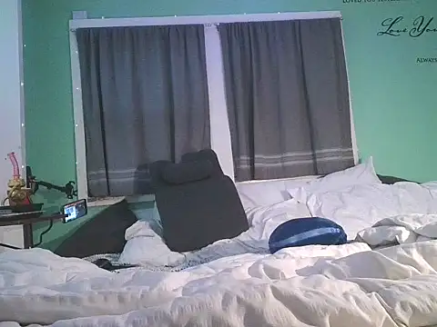 Snapshot of versatilevortex chatting on 11-16-25, 02:06 versatilevortex online show from 11-16-25, 02:06