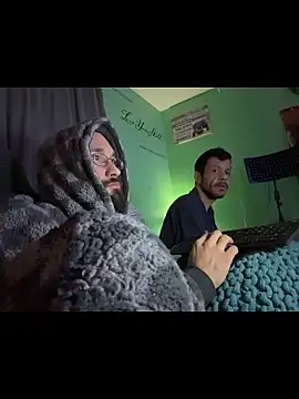 Snapshot of versatilevortex chatting on 11-21-25, 04:00 versatilevortex online show from 11-21-25, 04:00