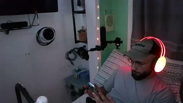 Snapshot of versatilevortex chatting on 11-24-25, 09:53 versatilevortex online show from 11-24-25, 09:53