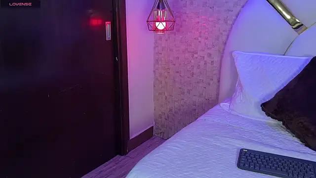 Snapshot of paulina_cano chatting on 09-29-25, 07:30 paulina cano online show from 09-29-25, 07:30