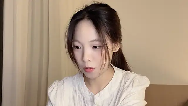 Snapshot of Meng_777 chatting on 10-27-25, 11:03 Meng 777 online show from 10-27-25, 11:03