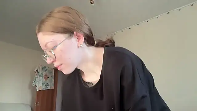 Snapshot of MargarettNewbie chatting on 09-21-25, 04:14 MargarettNewbie online show from 09-21-25, 04:14