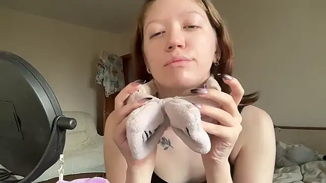 Snapshot of MargarettNewbie chatting on 09-22-25, 04:03 MargarettNewbie online show from 09-22-25, 04:03