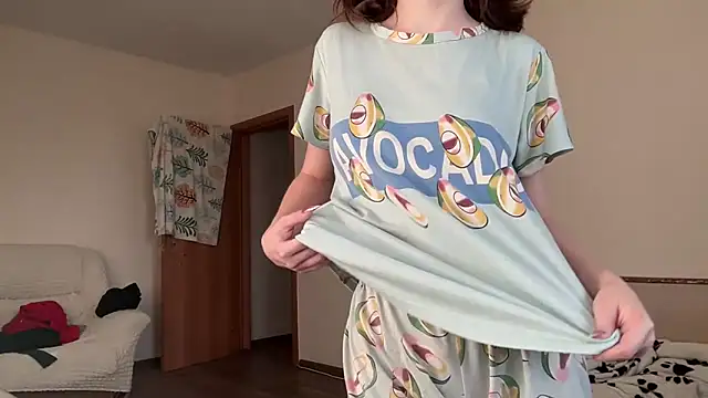 Snapshot of MargarettNewbie chatting on 10-08-25, 04:10 MargarettNewbie online show from 10-08-25, 04:10