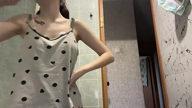 Snapshot of MargarettNewbie chatting on 10-10-25, 04:11 MargarettNewbie online show from 10-10-25, 04:11