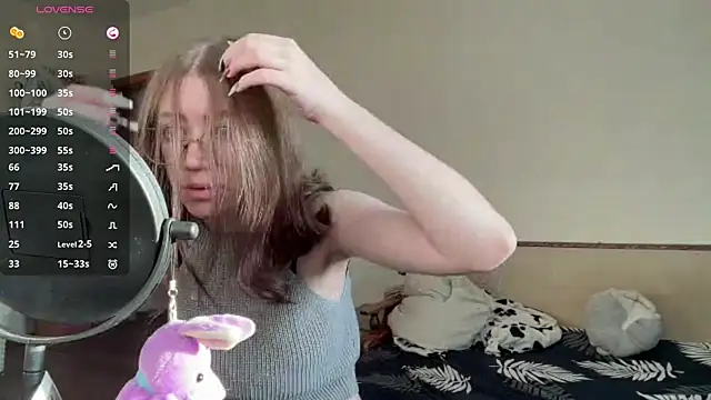 Snapshot of MargarettNewbie chatting on 10-18-25, 04:15 MargarettNewbie online show from 10-18-25, 04:15