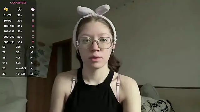 Snapshot of MargarettNewbie chatting on 10-28-25, 04:05 MargarettNewbie online show from 10-28-25, 04:05