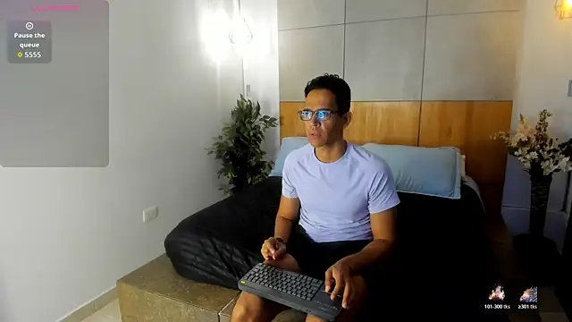 Snapshot of JacobDraven chatting on 11-14-25, 03:49 JacobDraven online show from 11-14-25, 03:49