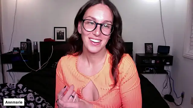 annmarieferrara online show from 10-31-25, 04:08