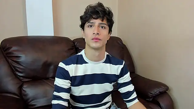 Xam Collen online show from 12-20-25, 04:58