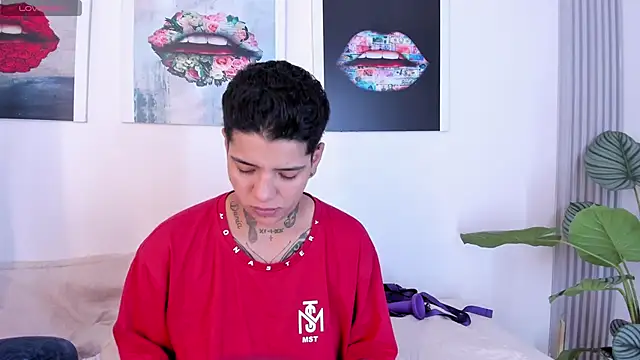 Girls inlove online show from 10-08-25, 11:52