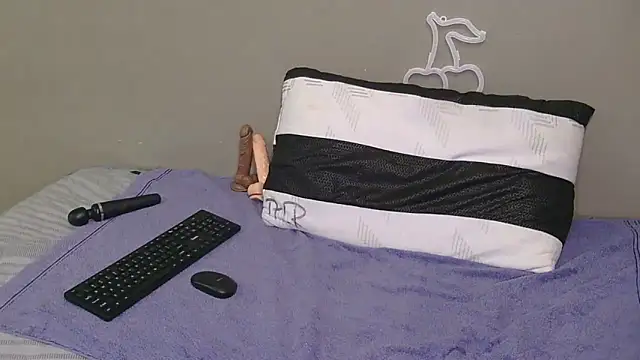 Serafynn online show from 02-05-26, 07:35