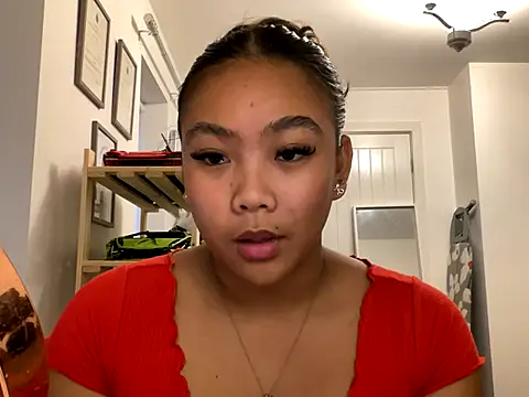 Snapshot of MissCherryyxox chatting on 10-03-25, 04:26 MissCherryyxox online show from 10-03-25, 04:26