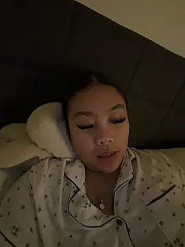 Snapshot of MissCherryyxox chatting on 11-04-25, 07:35 MissCherryyxox online show from 11-04-25, 07:35