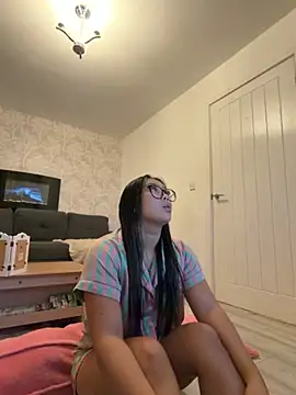 Snapshot of MissCherryyxox chatting on 11-09-25, 04:49 MissCherryyxox online show from 11-09-25, 04:49