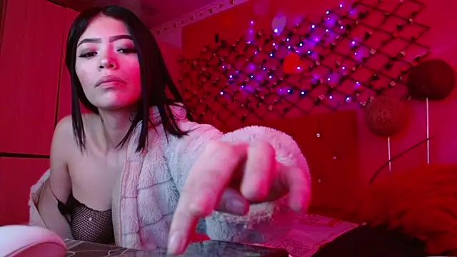 Zoe kler online show from 11-04-25, 07:46