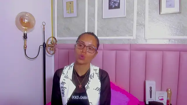 HoollyHendrix online show from 03-10-26, 12:43