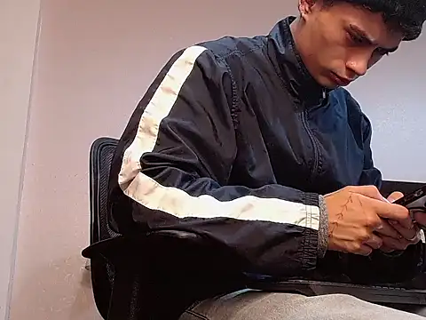 Snapshot of jaico_santos chatting on 09-19-25, 10:54 jaico santos online show from 09-19-25, 10:54