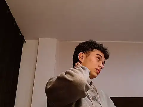 Snapshot of jaico_santos chatting on 09-24-25, 11:19 jaico santos online show from 09-24-25, 11:19