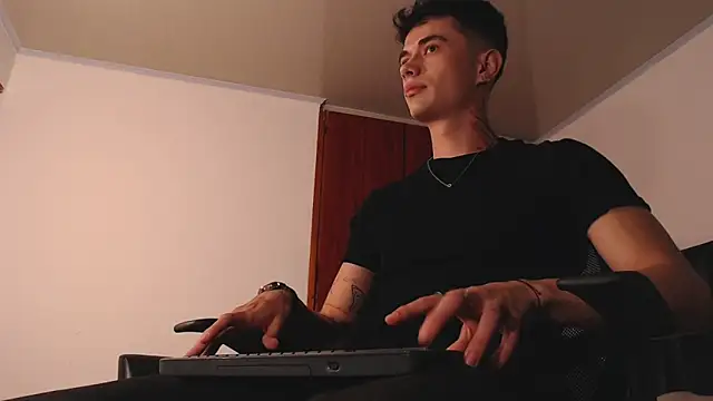 Snapshot of jaico_santos chatting on 12-03-25, 10:41 jaico santos online show from 12-03-25, 10:41