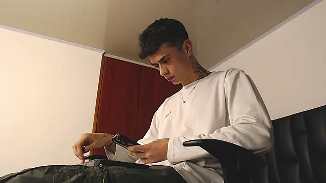 Snapshot of jaico_santos chatting on 12-16-25, 11:10 jaico santos online show from 12-16-25, 11:10