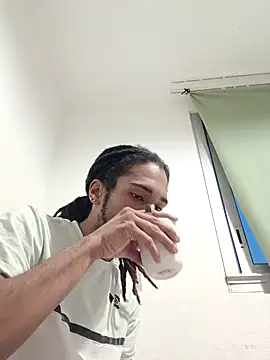 Snapshot of Mikaaa97 chatting on 10-02-25, 05:25 Mikaaa97 online show from 10-02-25, 05:25