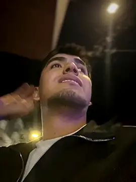 Snapshot of tomy_hot20 chatting on 10-30-25, 12:23 tomy hot20 online show from 10-30-25, 12:23