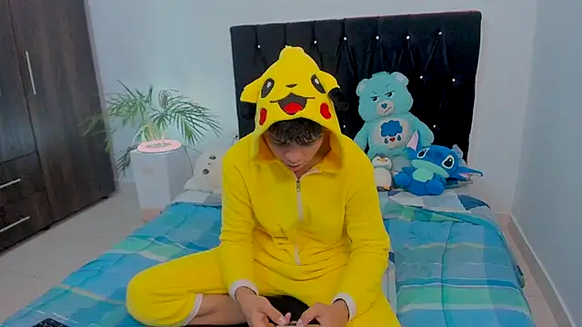 Zacktorres  online show from 10-05-25, 11:24