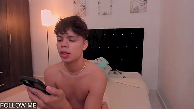 Zacktorres  online show from 11-13-25, 09:47