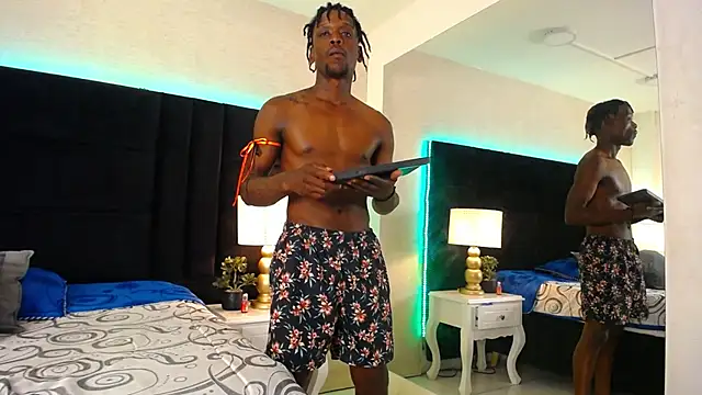 Snapshot of SkylerBigxxx chatting on 04-14-26, 04:18 SkylerBigxxx online show from 04-14-26, 04:18