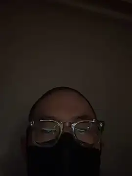 Snapshot of koeanboy11 chatting on 10-20-25, 06:41 koeanboy11 online show from 10-20-25, 06:41