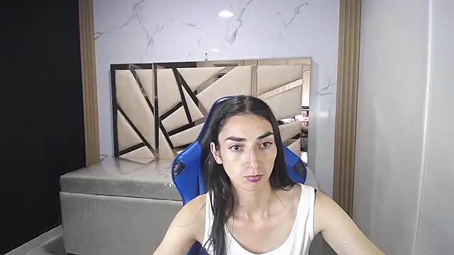 Maily a  online show from 11-19-25, 02:55