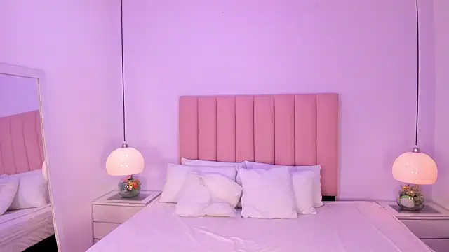 Amy Ferreira online show from 11-02-25, 03:09