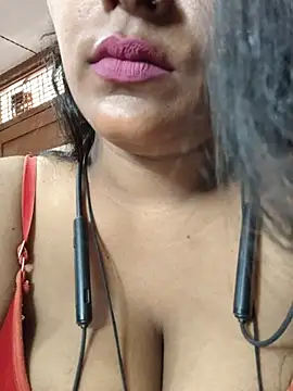 Snapshot of Jasmine_Januja chatting on 07-14-26, 03:00 Jasmine Januja online show from 07-14-26, 03:00