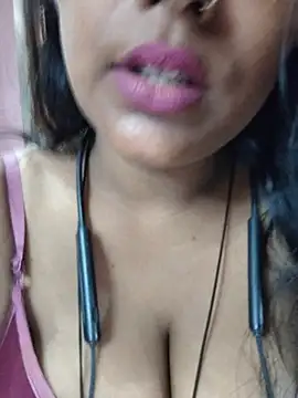 Snapshot of Jasmine_Januja chatting on 07-15-26, 02:28 Jasmine Januja online show from 07-15-26, 02:28