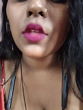 Snapshot of Jasmine_Januja chatting on 07-17-26, 01:45 Jasmine Januja online show from 07-17-26, 01:45