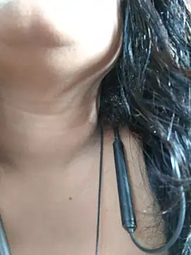 Snapshot of Jasmine_Januja chatting on 08-01-26, 01:49 Jasmine Januja online show from 08-01-26, 01:49