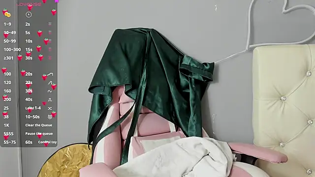 Yuni kim online show from 01-16-26, 02:32