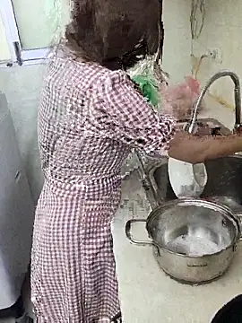 MaiHoang2k online show from 09-28-25, 02:55