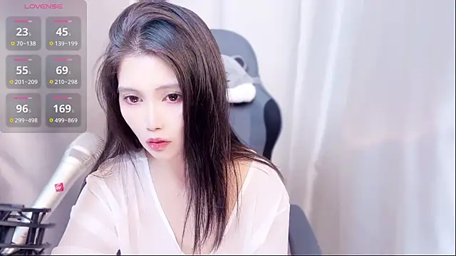 Snapshot of eos-chan chatting on 10-03-25, 01:52 eos-chan online show from 10-03-25, 01:52