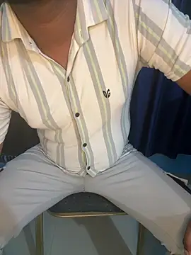 Snapshot of yourhoneyx1 chatting on 11-01-25, 12:07 yourhoneyx1 online show from 11-01-25, 12:07