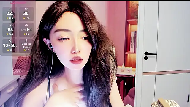 QQ-baby online show from 09-16-25, 01:12