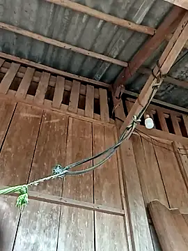 Snapshot of emly-xinh18 chatting on 09-25-25, 01:31 emly-xinh18 online show from 09-25-25, 01:31