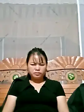 Snapshot of emly-xinh18 chatting on 10-01-25, 12:55 emly-xinh18 online show from 10-01-25, 12:55