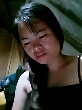 Snapshot of emly-xinh18 chatting on 10-06-25, 07:22 emly-xinh18 online show from 10-06-25, 07:22