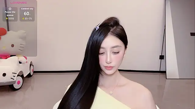 Snapshot of Melody-11 chatting on 12-17-25, 07:53 Melody-11 online show from 12-17-25, 07:53
